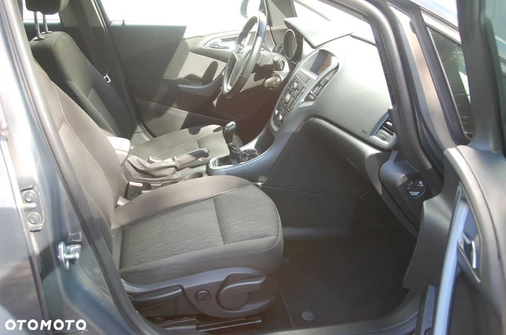 Opel Astra 1.4 T Enjoy S&S - 25