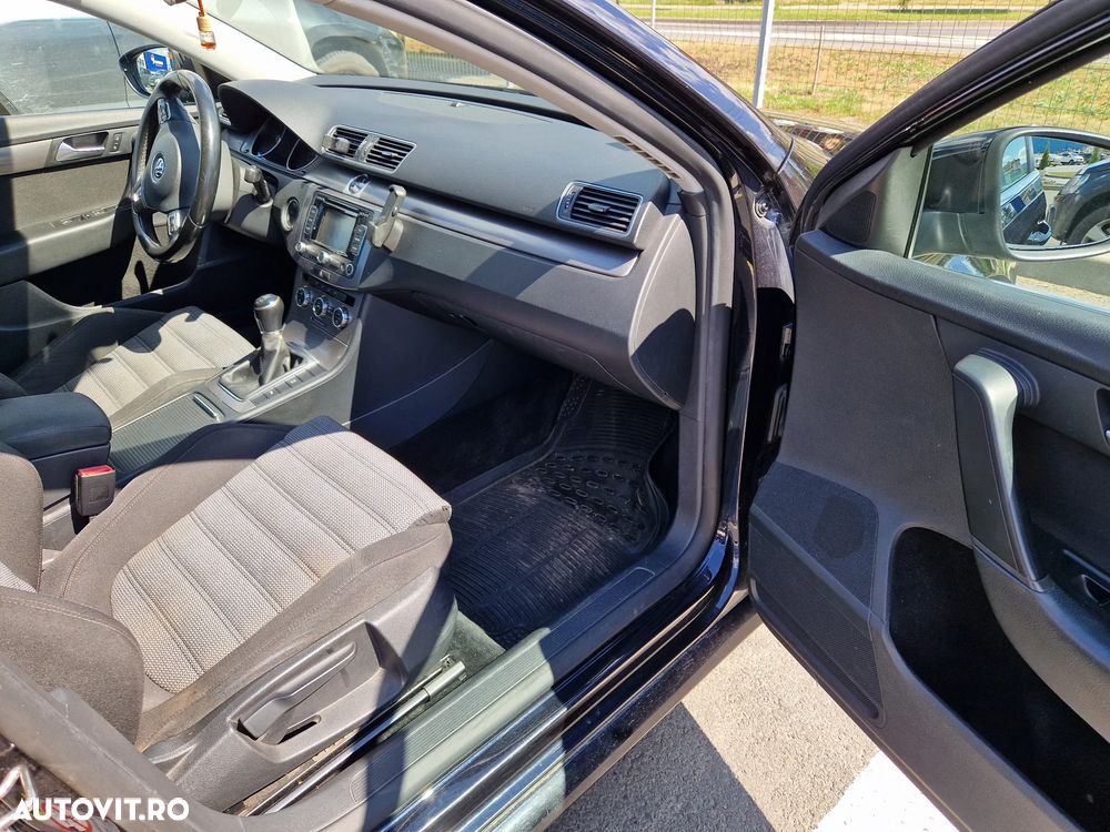 Volkswagen Passat 1.6 TDI BlueMotion Technology Comfortline - 18