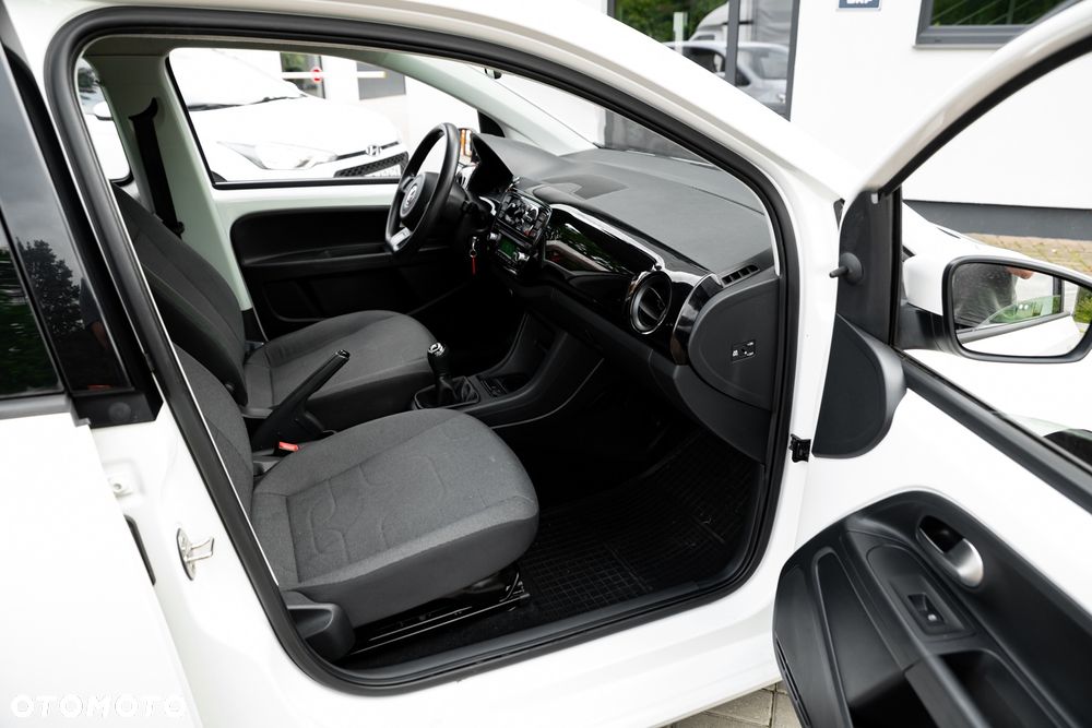 Volkswagen up! 1.0 high - 24