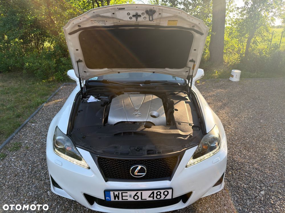 Lexus IS - 30