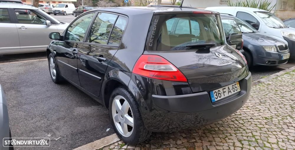 Renault Mégane 1.5 dCi Dynamique - 7