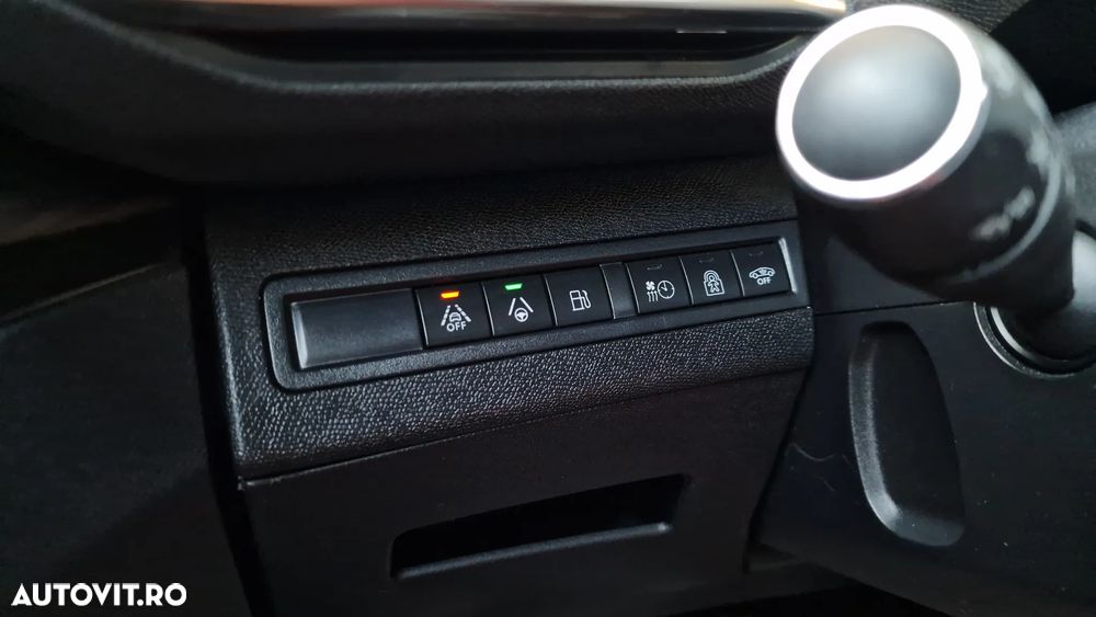 Peugeot 3008 Plug-In Hybrid 225 e-EAT8 GT - 18