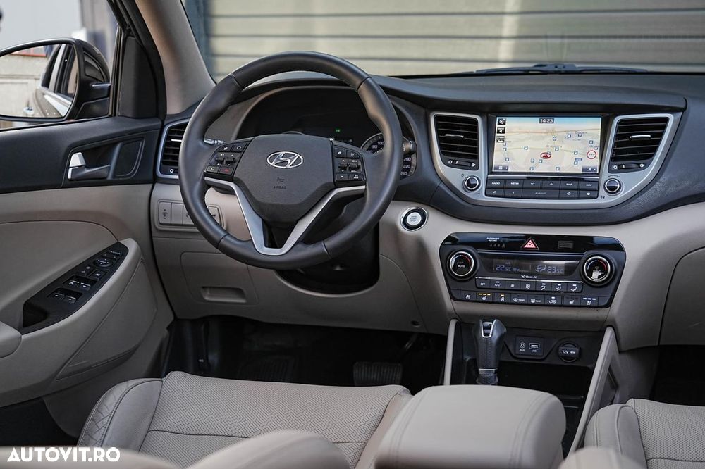 Hyundai Tucson blue 1.7 CRDi 2WD DCT Premium - 13