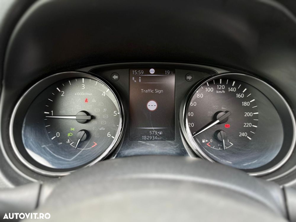 Nissan X-Trail 1.7 dCi ALL-MODE 4x4i Tekna - 16