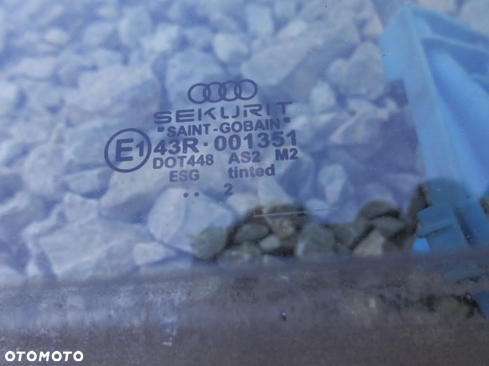 PODNOŚNIK SZYBY RAMKA LEWY TYŁ AUDI A4 B6 POSIADAM 2 SZT - 2