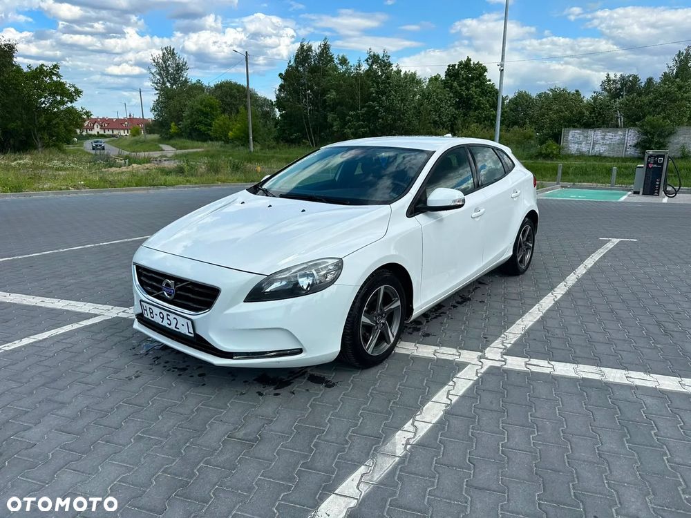 Volvo V40 D2 Momentum - 2