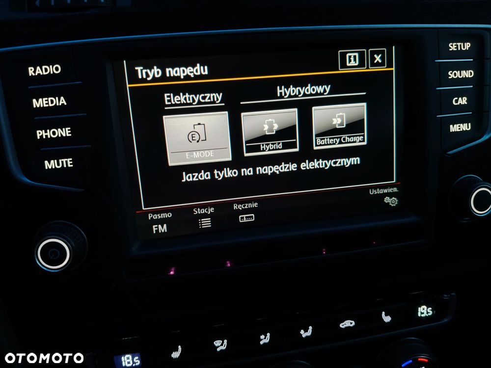 Volkswagen Golf - 37