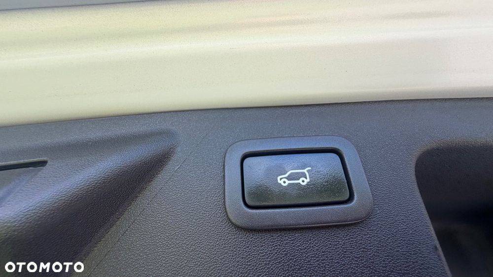 Land Rover Discovery Sport TD4 Dynamic - 36
