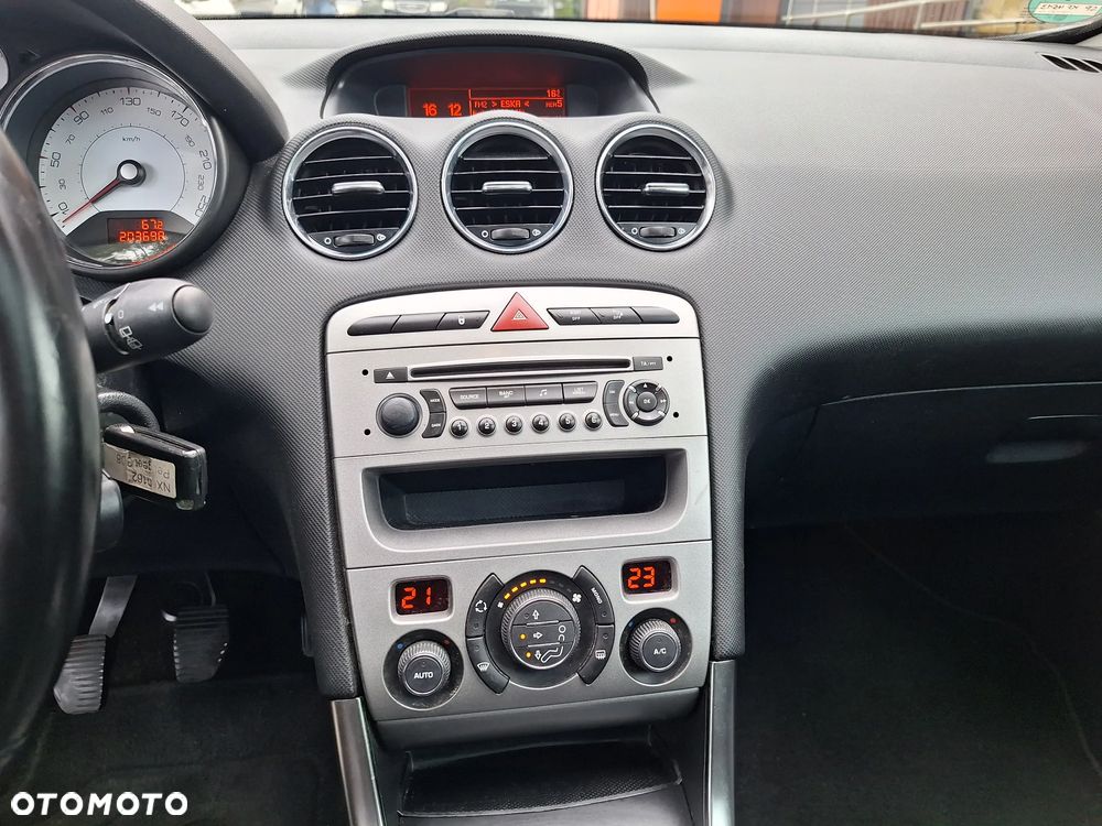 Peugeot 308 1.6 HDi Premium Plus - 26