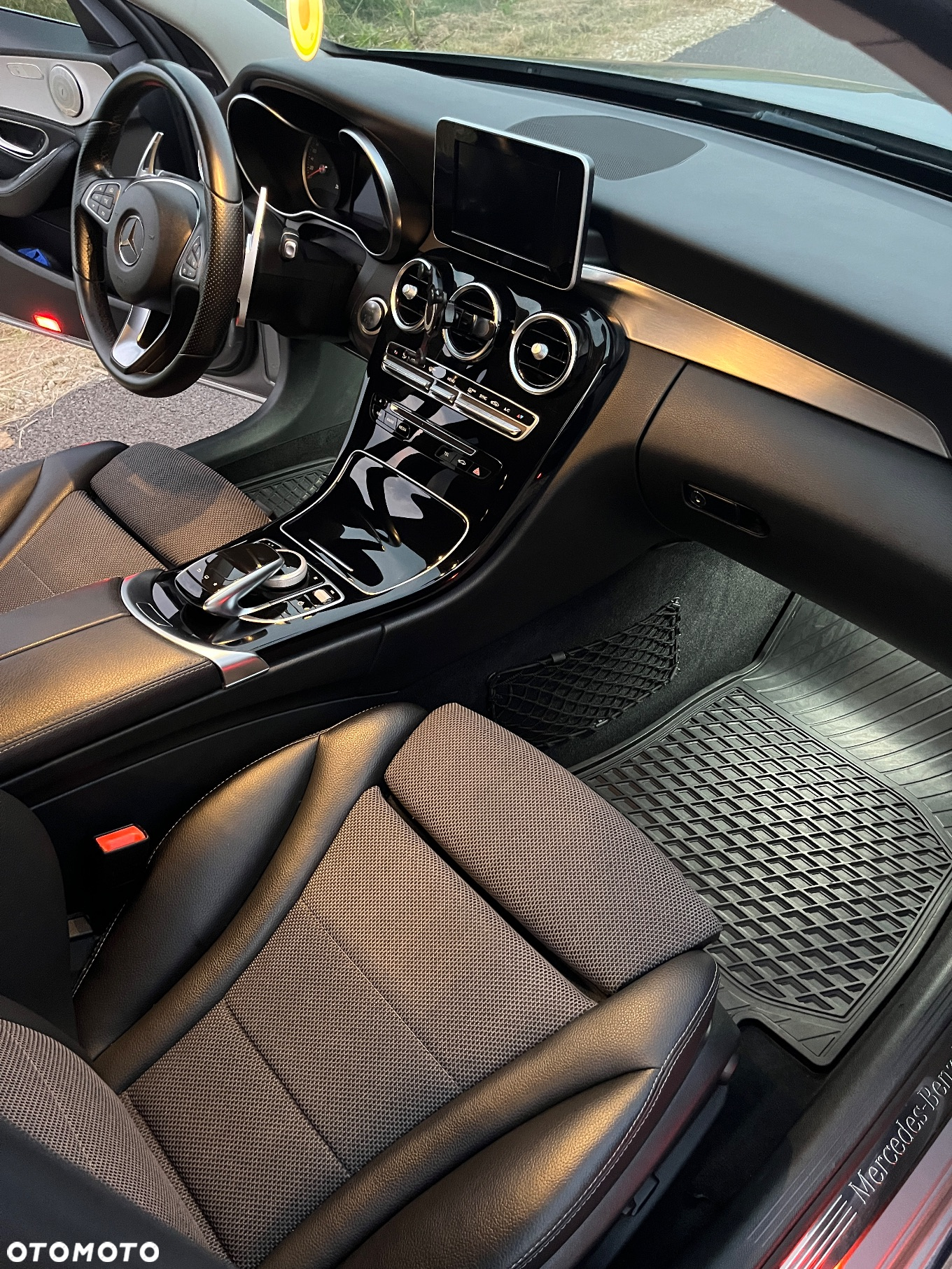 Mercedes-Benz Klasa C 200 7G-TRONIC - 29