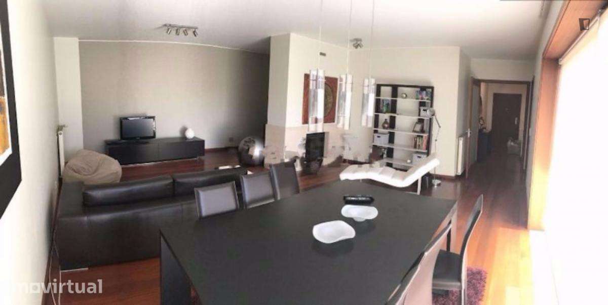 Apartamento com 1 quartos - localizado em Lordelo do Ouro Porto - Grande imagem: 5/7
