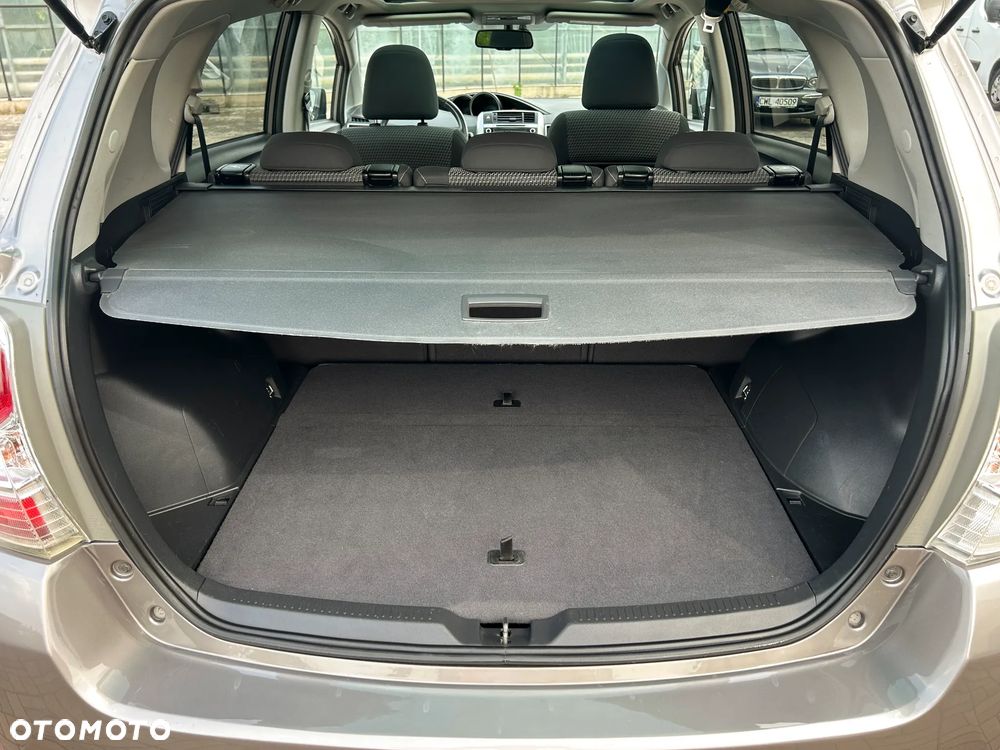 Toyota Verso 1.8 Multidrive Edition - 26