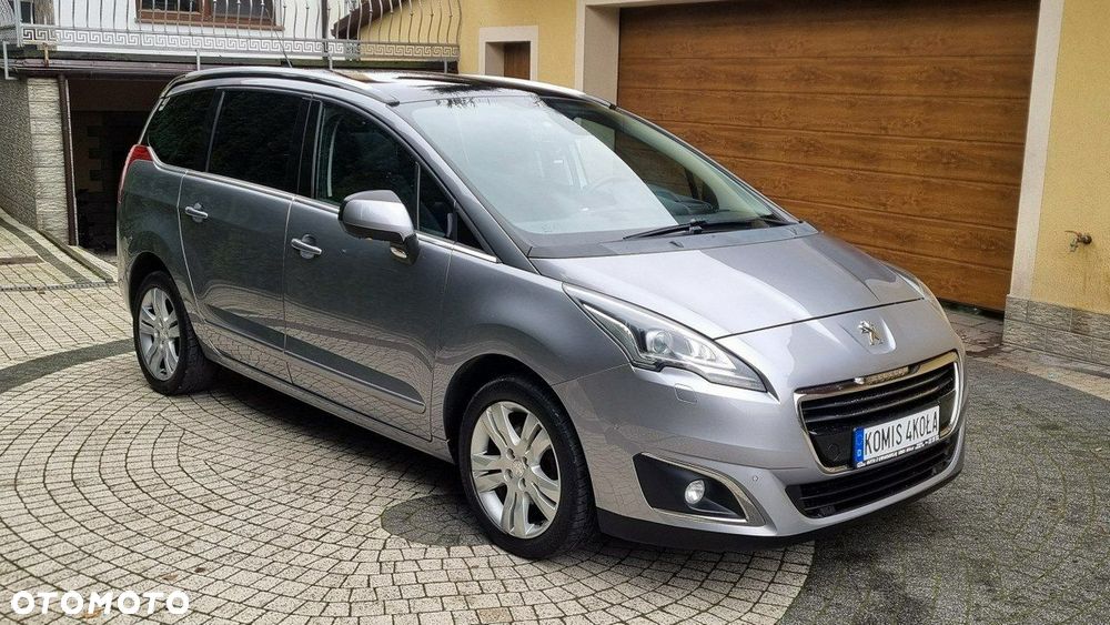 Peugeot 5008 - 8