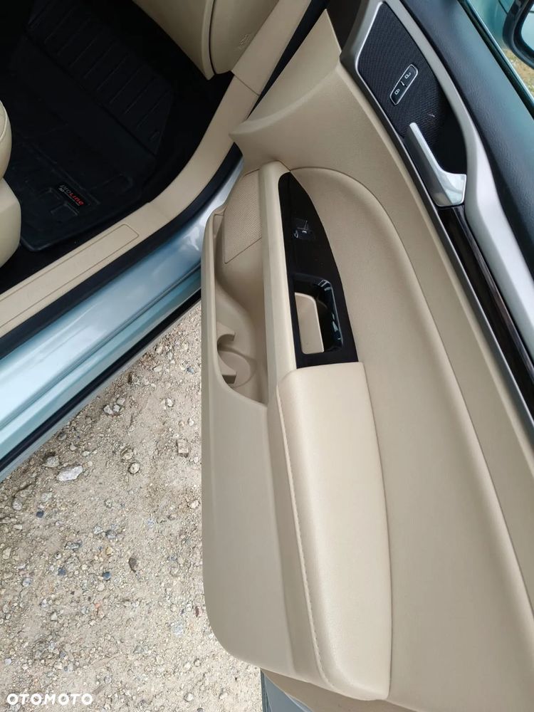 Ford Mondeo 2.0 Hybrid Titanium - 14