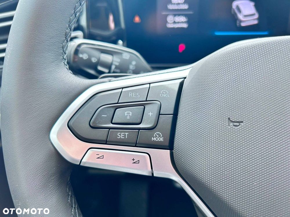 Volkswagen Tiguan - 19