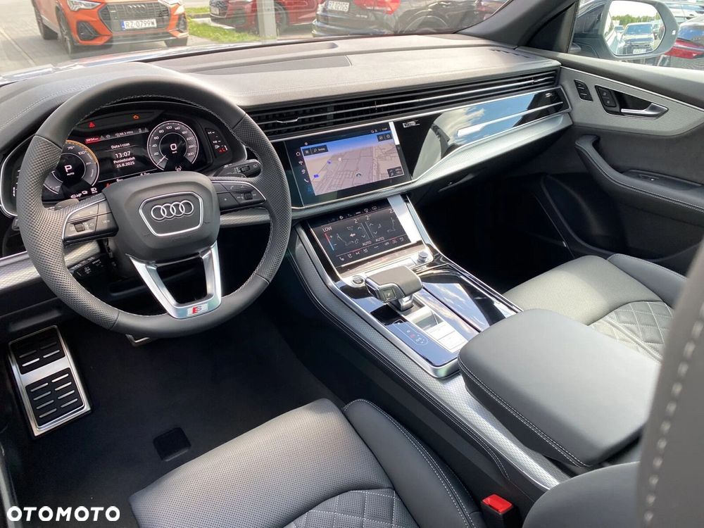 Audi Q8 - 17