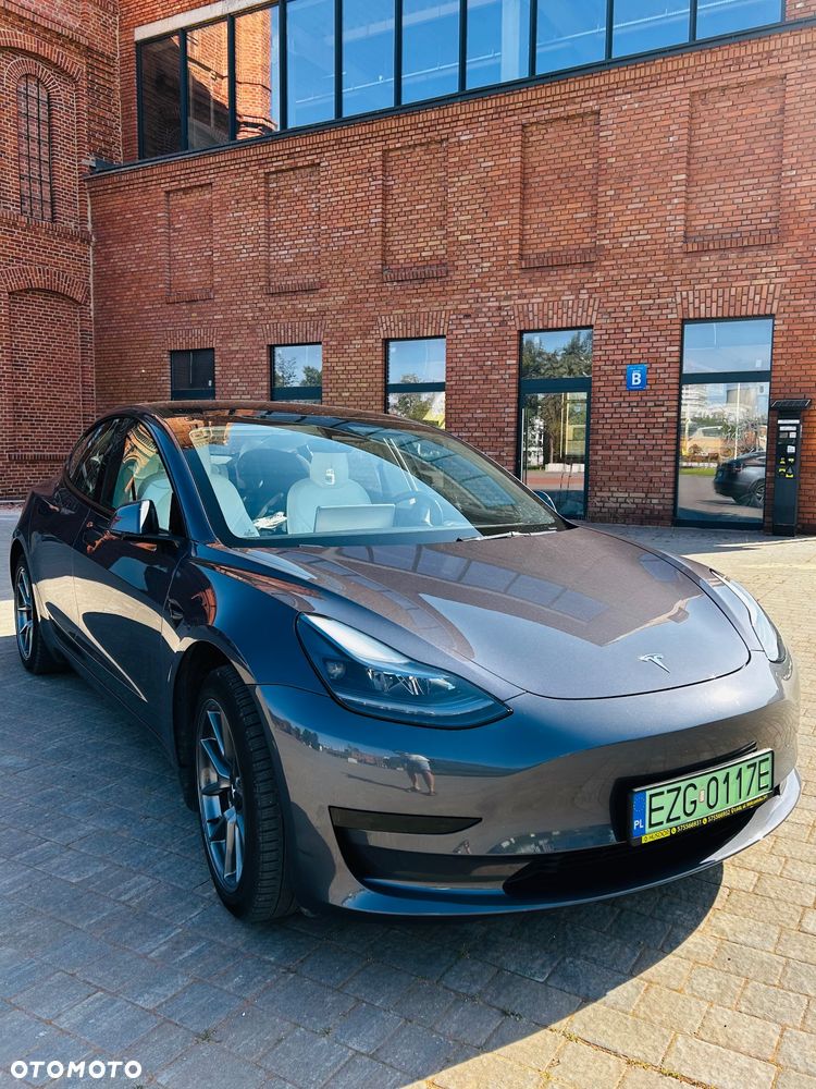 Tesla Model 3 Standard Reichweite Plus Hinterradantrieb - 1