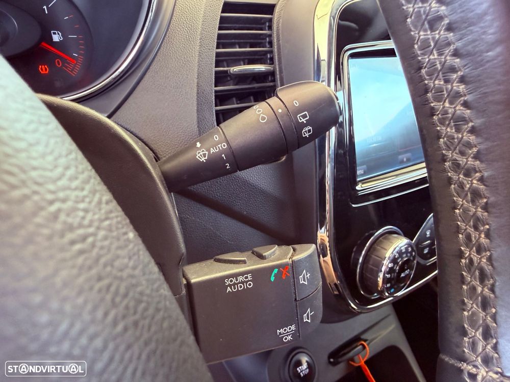 Renault Captur 1.2 TCe Exclusive EDC - 16