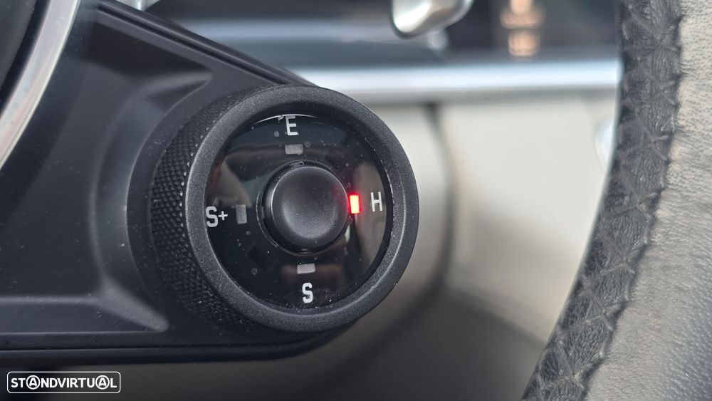 Porsche Panamera Sport Turismo 4 E-Hybrid Platinum Edition - 23