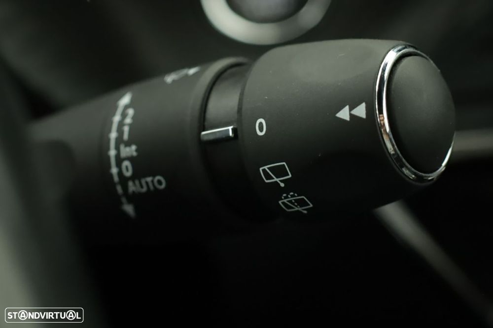 Peugeot 2008 1.2 PureTech GT EAT8 - 19