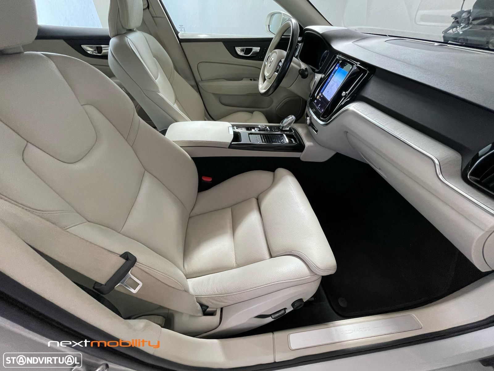 Volvo V60 2.0 T8 AWD TE Inscription - 18