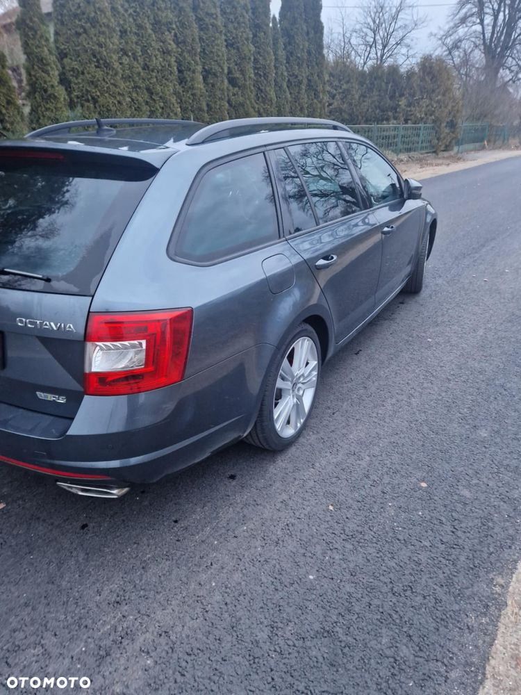 Skoda Octavia Combi 2.0 TDI (Green tec) DSG RS - 9