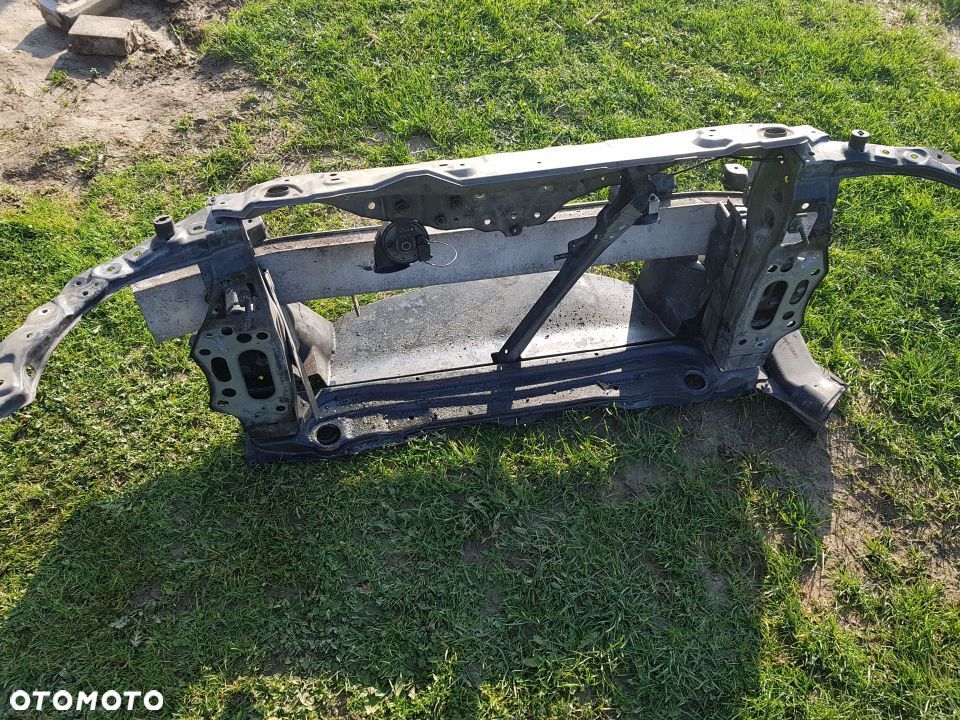 800ZŁ pas przedni lexus is kod koloru 202 - 2