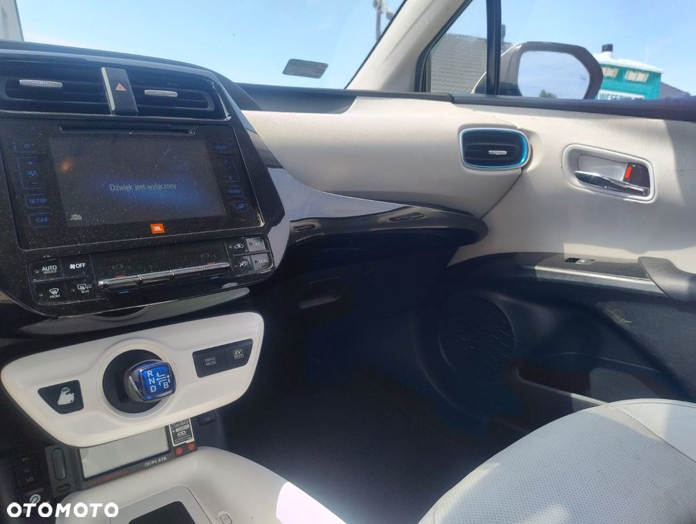Toyota Prius 1.8 Hybrid Prestige - 3