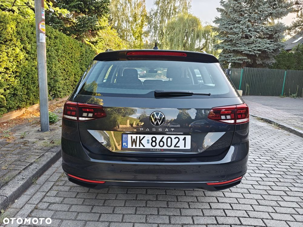 Volkswagen Passat - 12