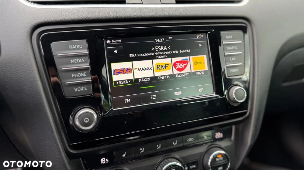 Skoda Octavia Combi 2.0 TDI 4x4 DSG RS - 24