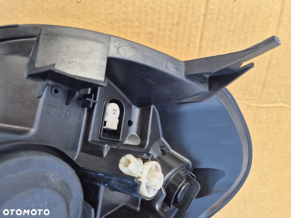 Fiat Punto EVO komplet reflektorów.Valeo.EU - 10