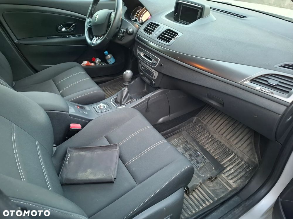 Renault Megane ENERGY TCe 115 Start & Stop Bose Edition - 9
