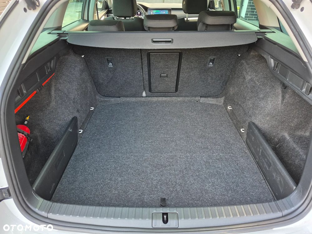 Skoda Octavia 2.0 TDI Style DSG - 8