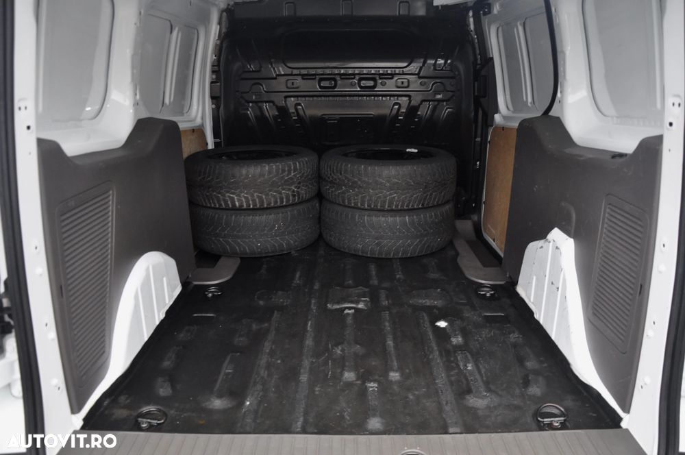 Ford Transit Connect - 8