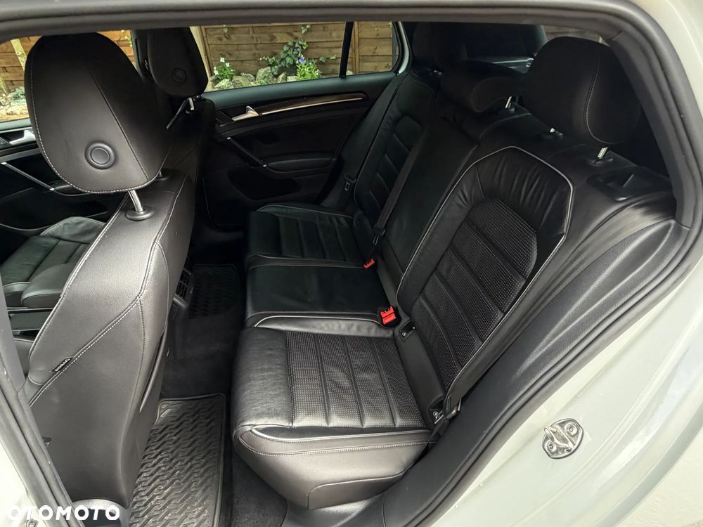 Volkswagen Golf R 4Motion (BlueMotion Technology) DSG - 11