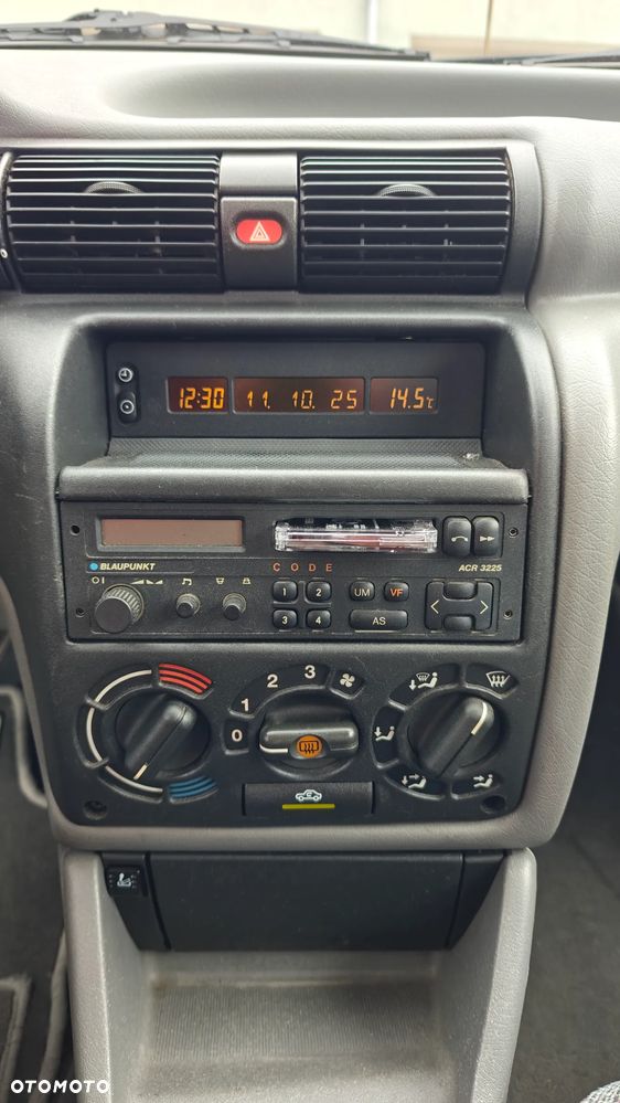 Opel Astra 1.4 GL - 19