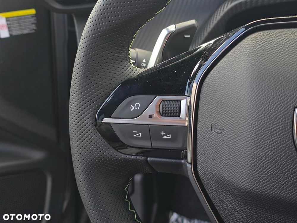 Peugeot 2008 PureTech mHEV GT e-DCS6 - 11