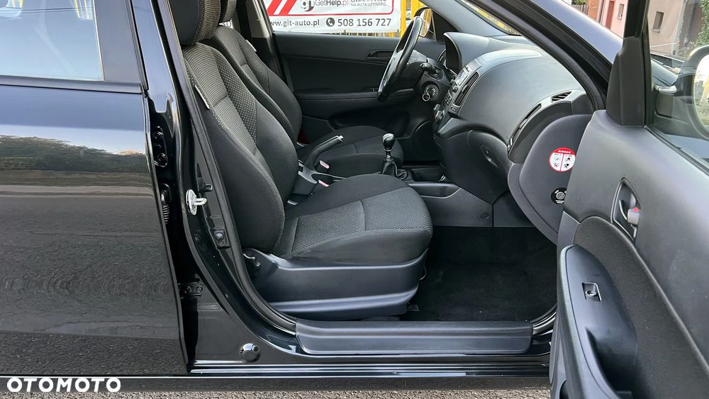 Hyundai i30 i30cw 1.4 blue Comfort - 23