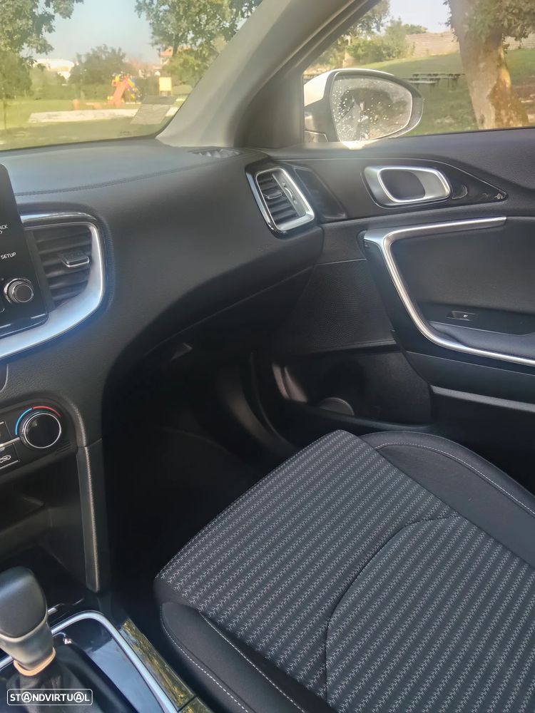 Kia XCeed - 11