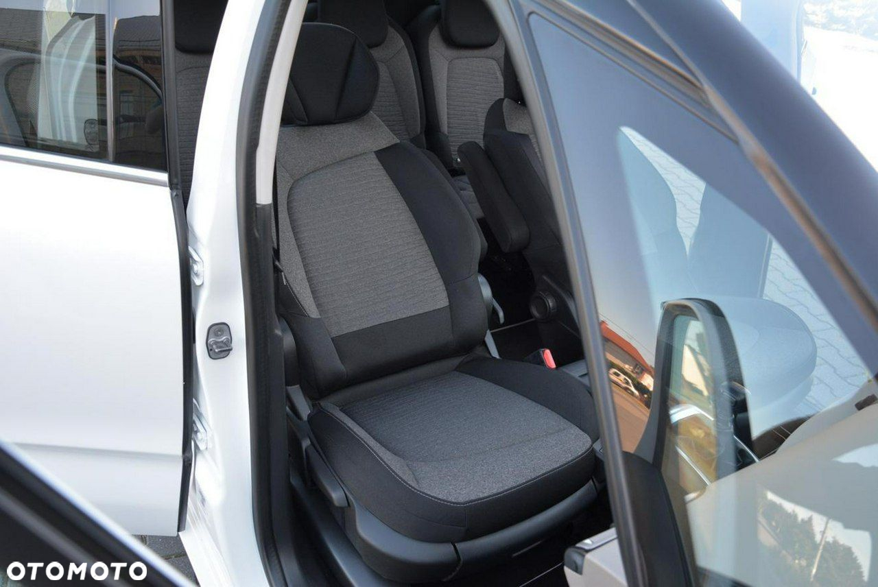 Citroën C4 SpaceTourer BlueHDi 130 Stop&Start SHINE - 23