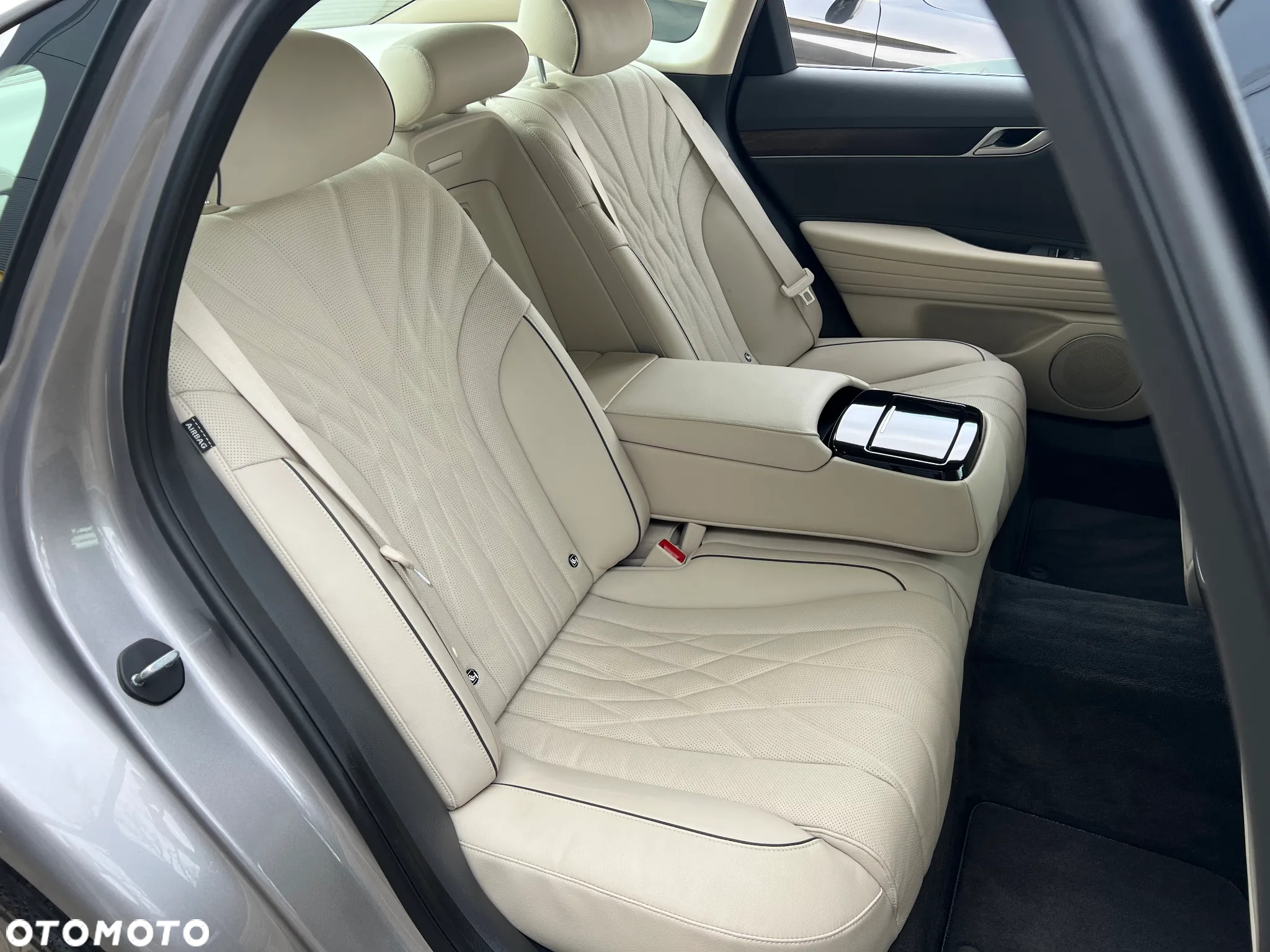 Genesis G80 2.5T AWD AT8 Luxury Line - 28