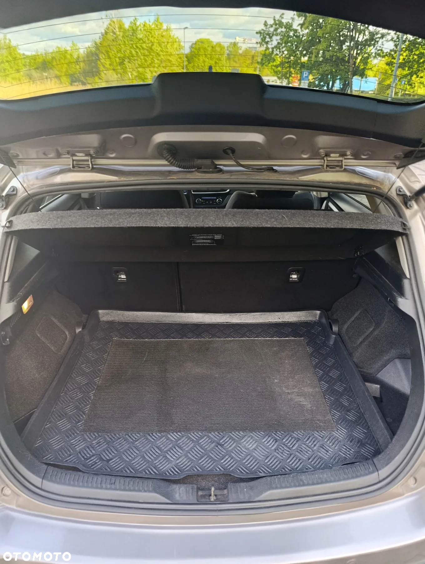 Toyota Auris Hybrid 135 Prestige - 12
