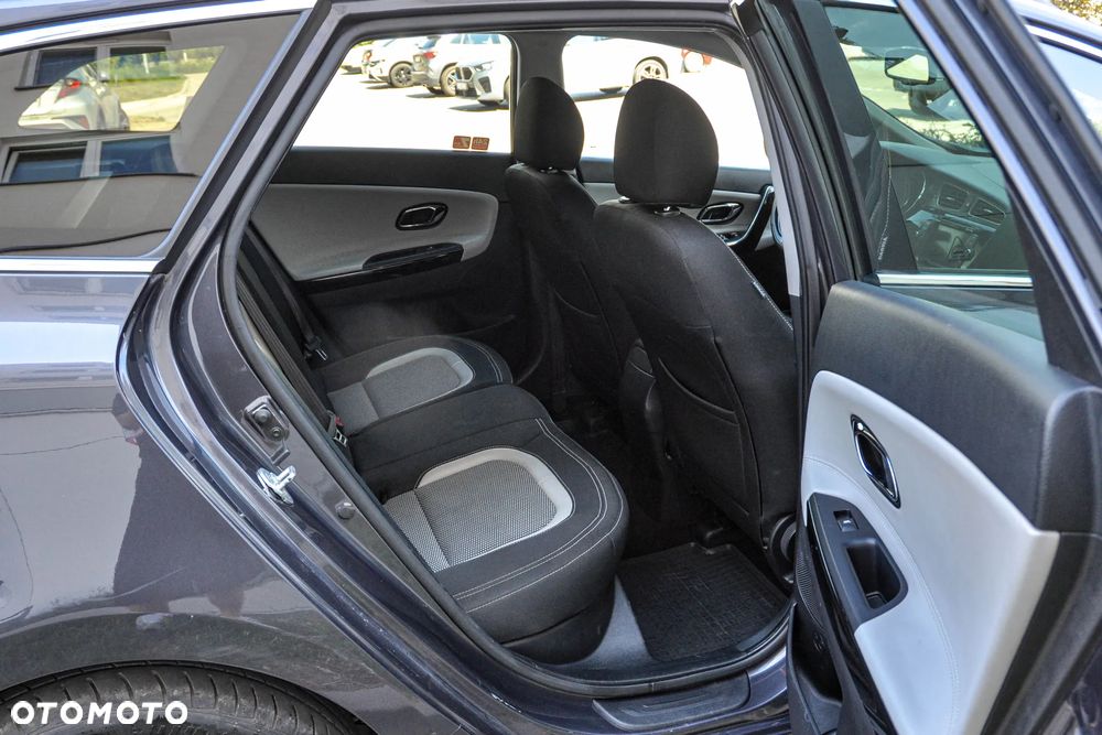 Kia Ceed - 12