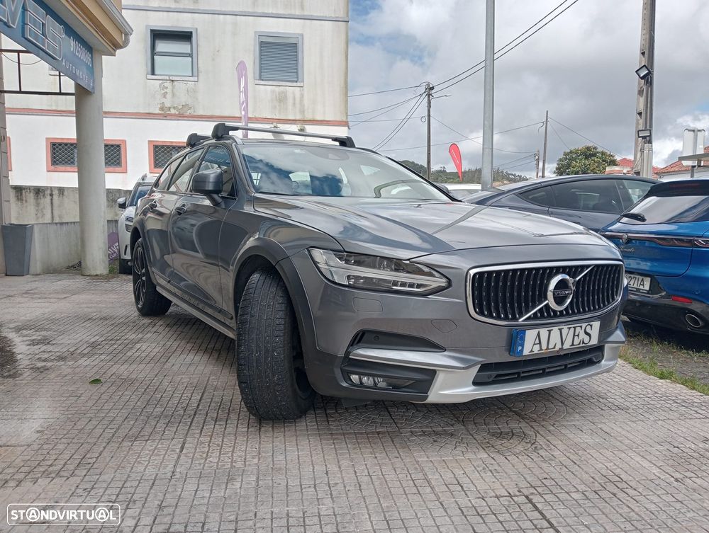 Volvo V90 D5 AWD Geartronic Momentum Pro - 5