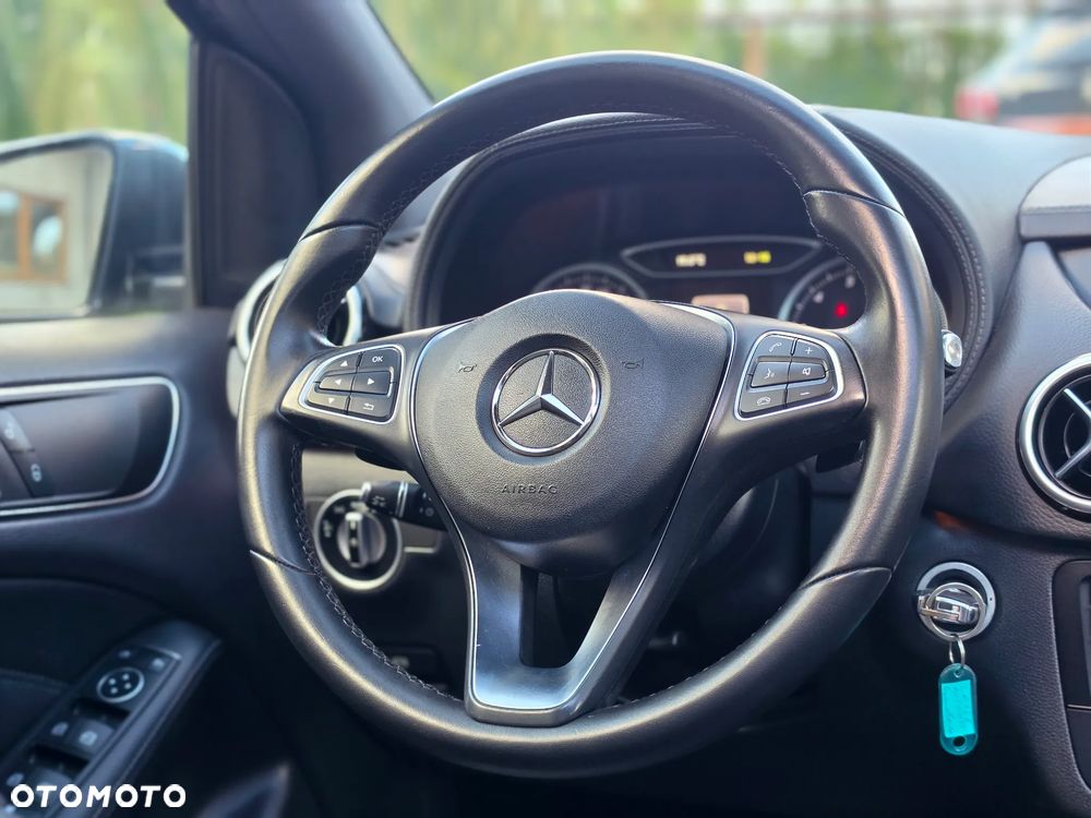 Mercedes-Benz Klasa B - 35