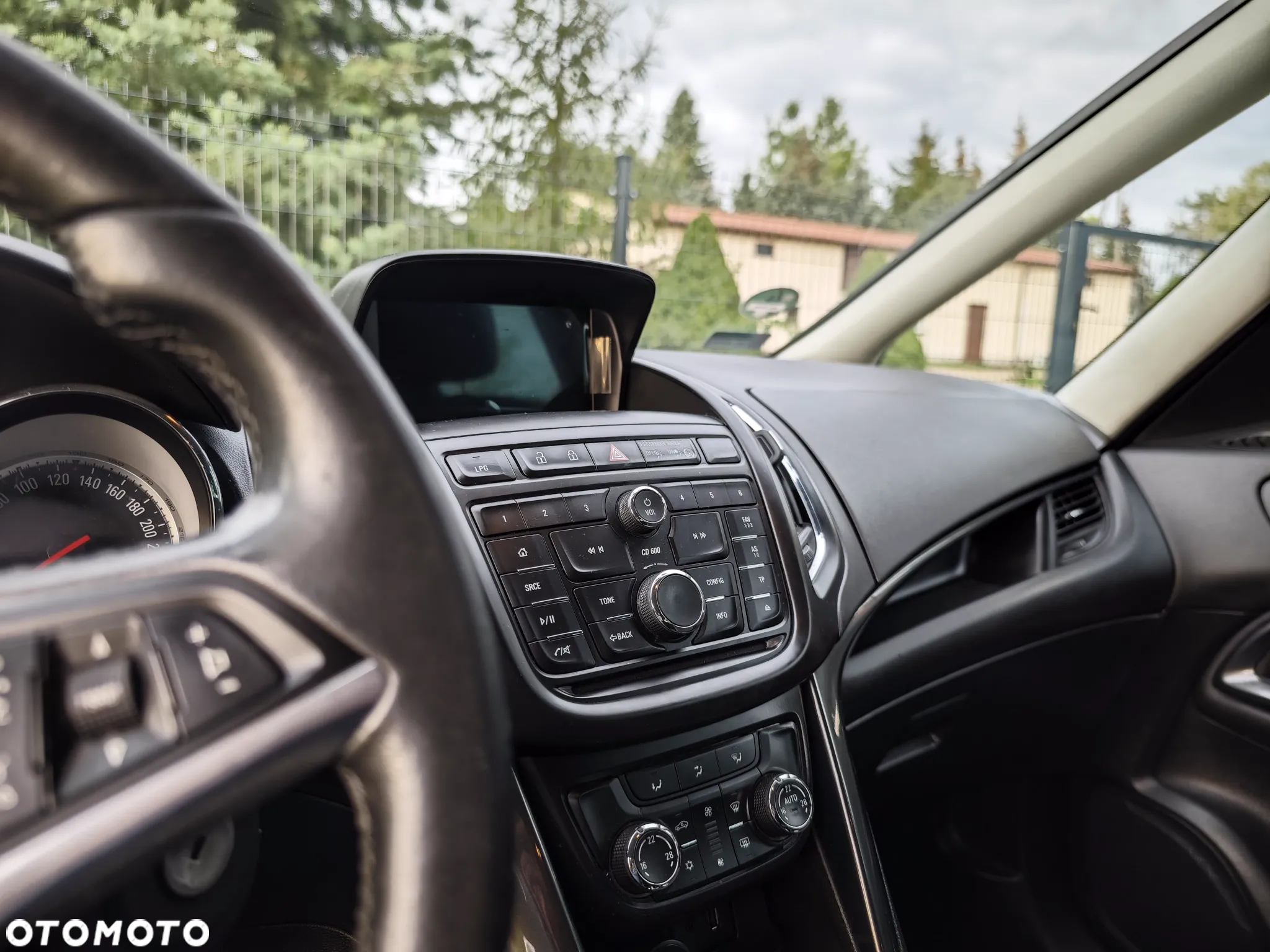 Opel Zafira 1.4 T Cosmo EcoFLEX S&S - 11