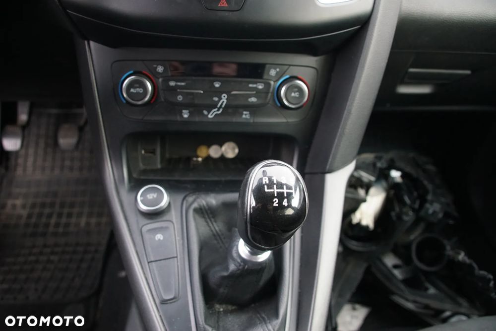 Auto na części - Ford Focus MK3 Lift 1.0 EcoBoost 125 KM M1DA CV6R-7002-PG 7VTA 2017R Silnik Skrzynia Drzwi Maska Błotnik Klapa Zderzak Lampa Lusterko Szyba Deska Kokpit Sterownik Moduł Czujnik Licznik Wyświetlacz Kierownica Panel - 13
