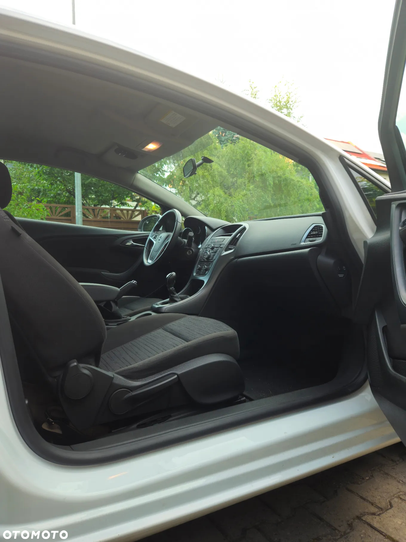 Opel Astra IV GTC 1.4 T Active - 11