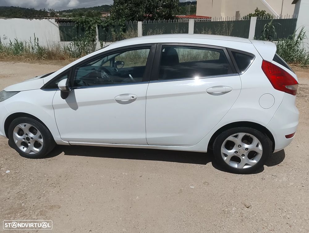 Ford Fiesta 1.4 TDCI Titanium - 11