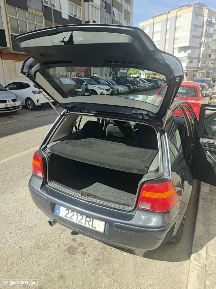 VW Golf 1.4i 25 Anos - 13
